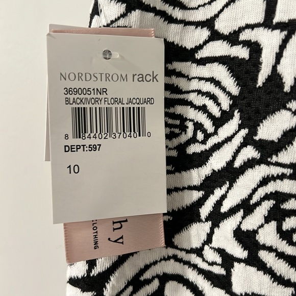 Philosophy Floral Jacquard Pencil Skirt 10 - Picture 6 of 7